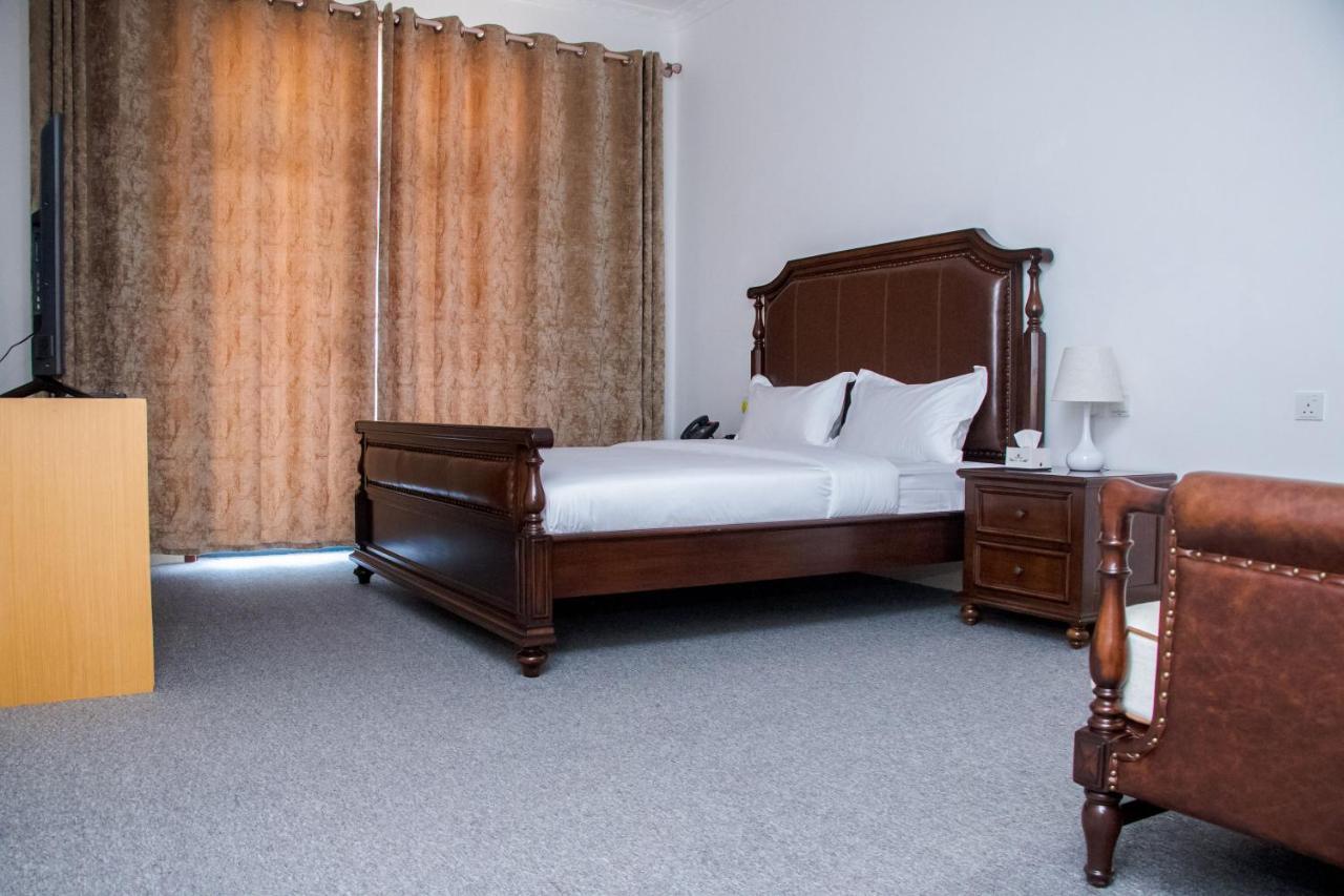Lark Hotel Νταρ ες Σαλάμ Εξωτερικό φωτογραφία