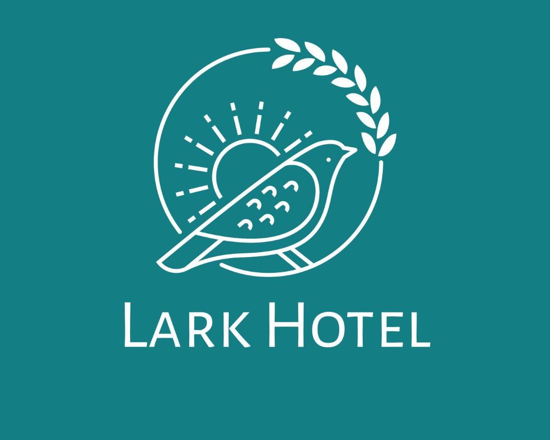 Lark Hotel Νταρ ες Σαλάμ Εξωτερικό φωτογραφία