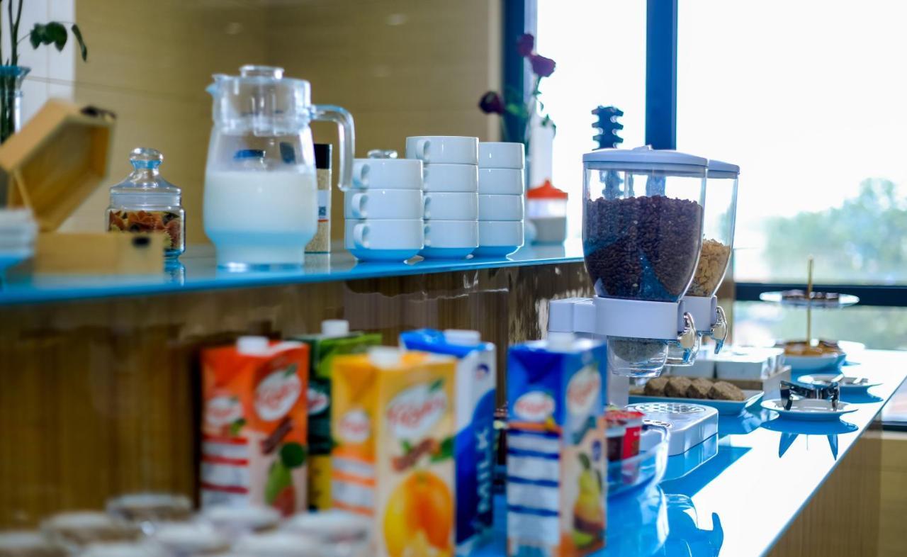 Lark Hotel Νταρ ες Σαλάμ Εξωτερικό φωτογραφία