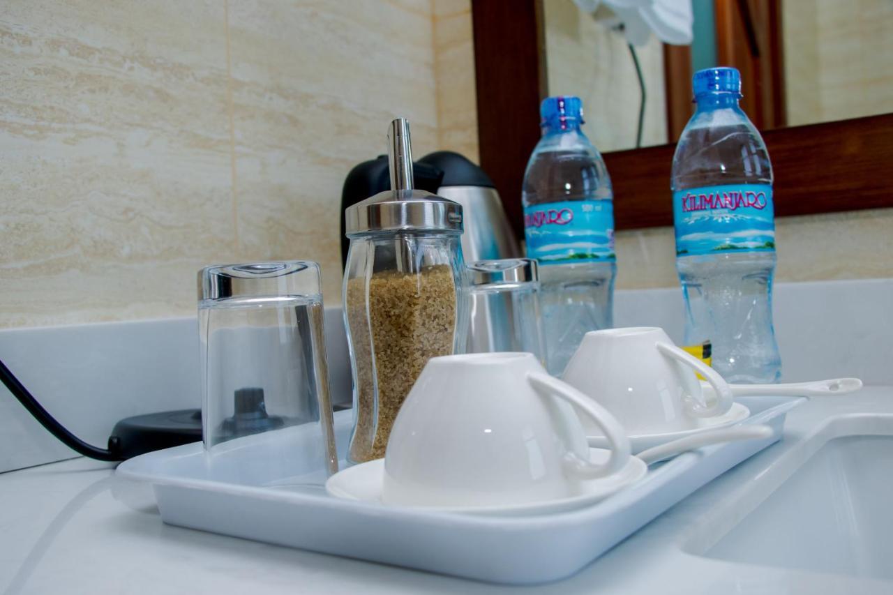 Lark Hotel Νταρ ες Σαλάμ Εξωτερικό φωτογραφία