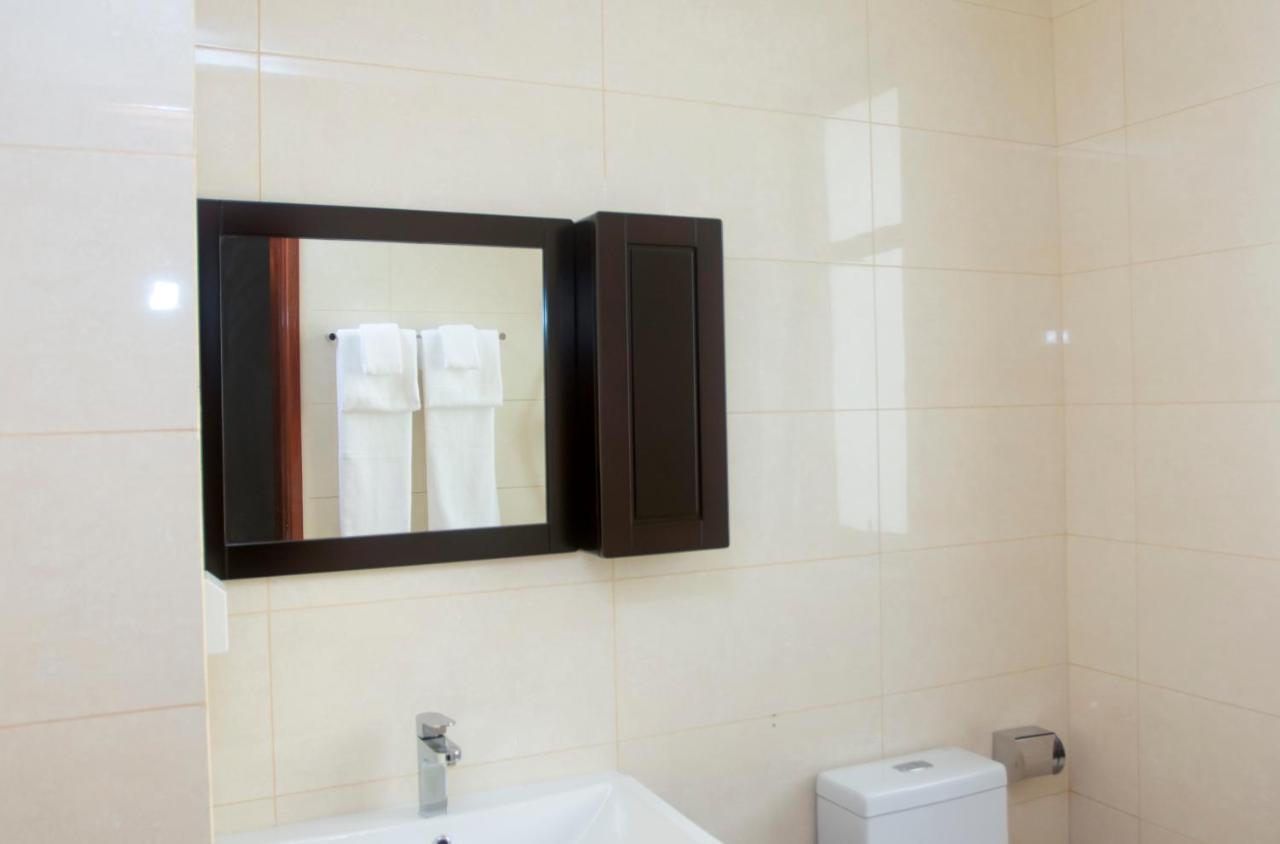 Lark Hotel Νταρ ες Σαλάμ Εξωτερικό φωτογραφία