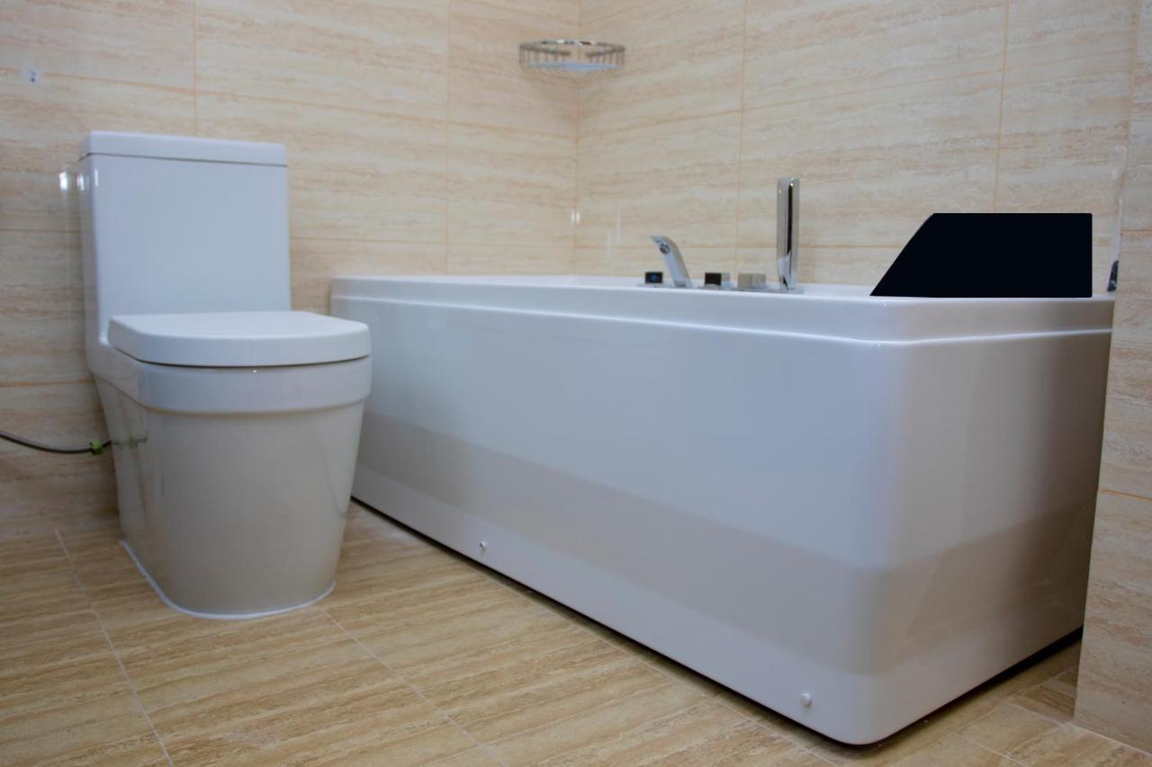 Lark Hotel Νταρ ες Σαλάμ Εξωτερικό φωτογραφία