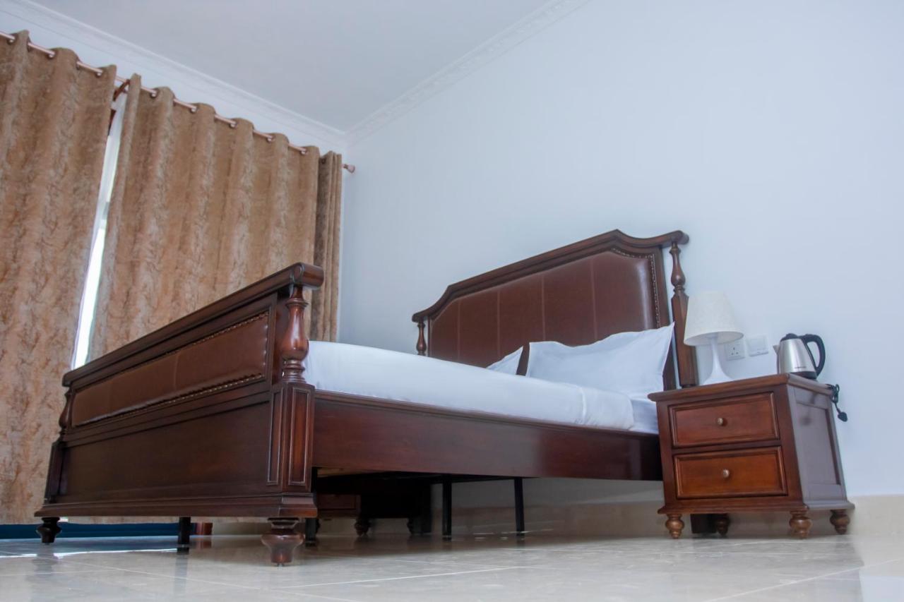 Lark Hotel Νταρ ες Σαλάμ Εξωτερικό φωτογραφία