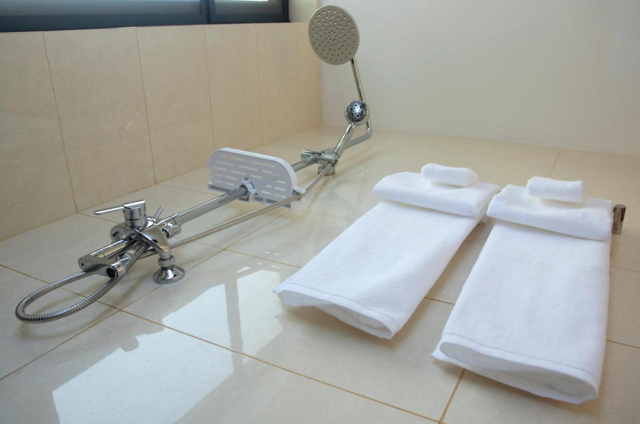 Lark Hotel Νταρ ες Σαλάμ Εξωτερικό φωτογραφία